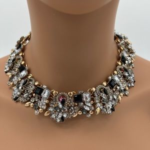 Elegant Gold and Black Statement Necklace